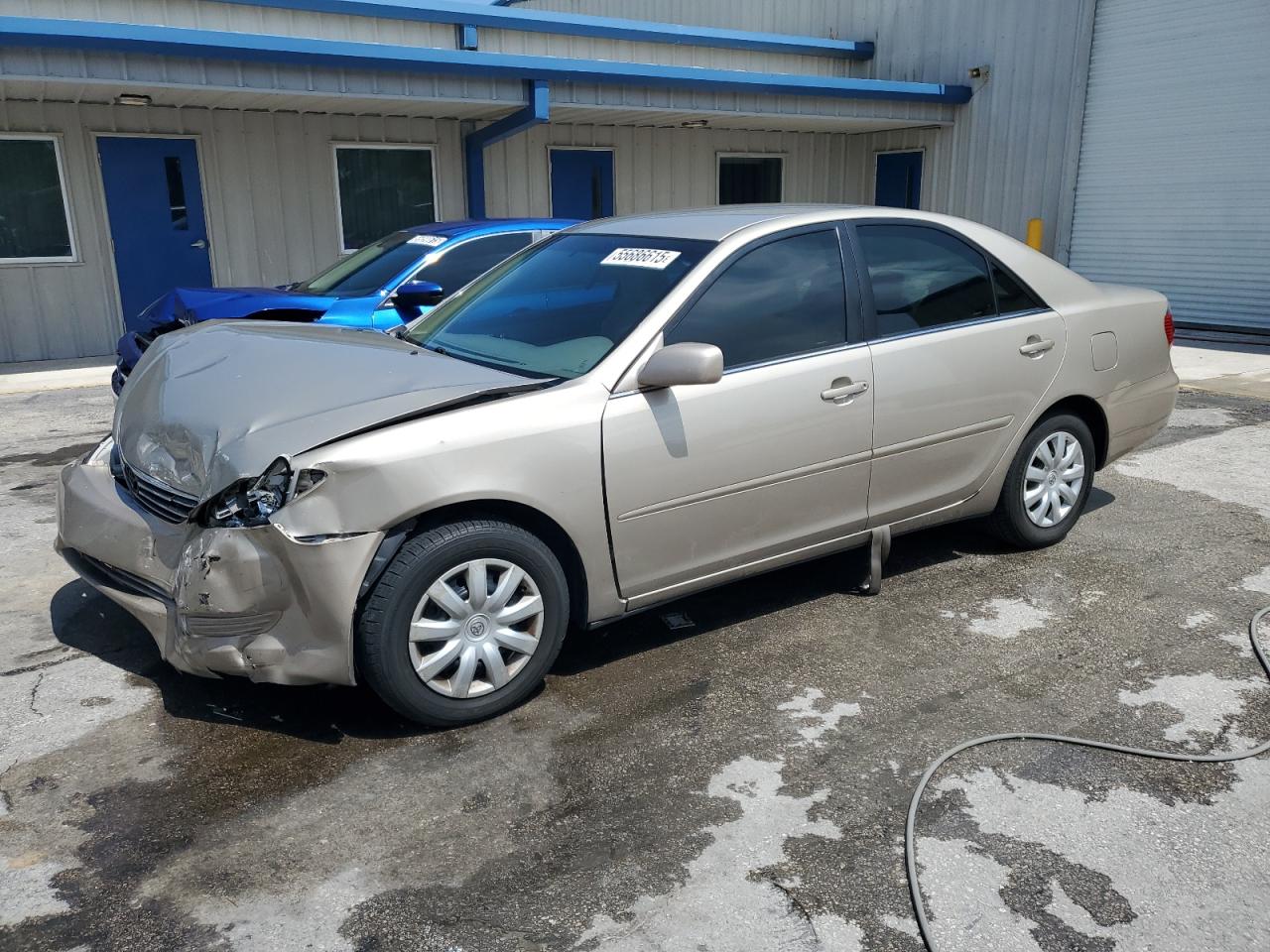 2005 Toyota Camry le LE