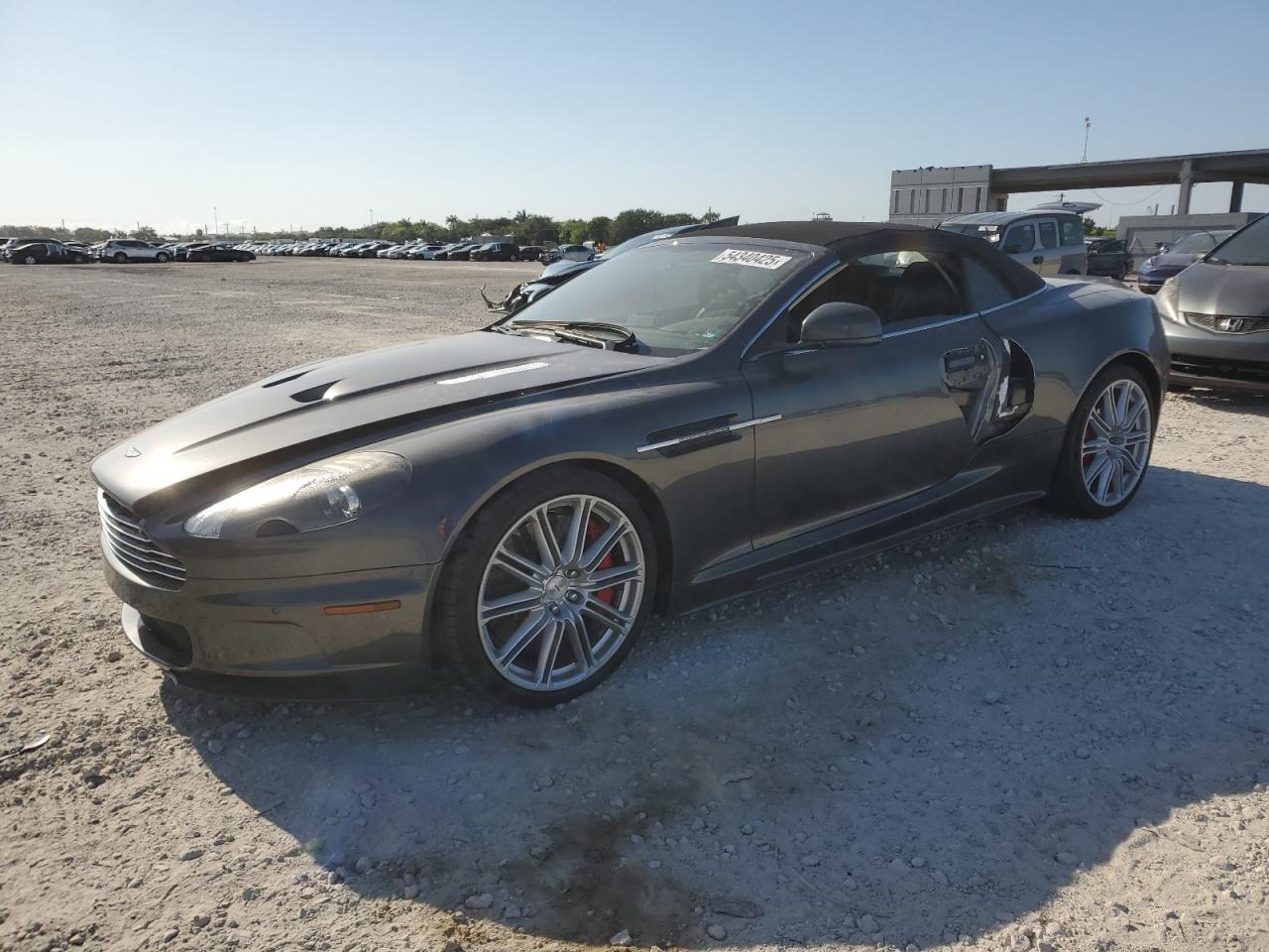 Aston martin Dbs