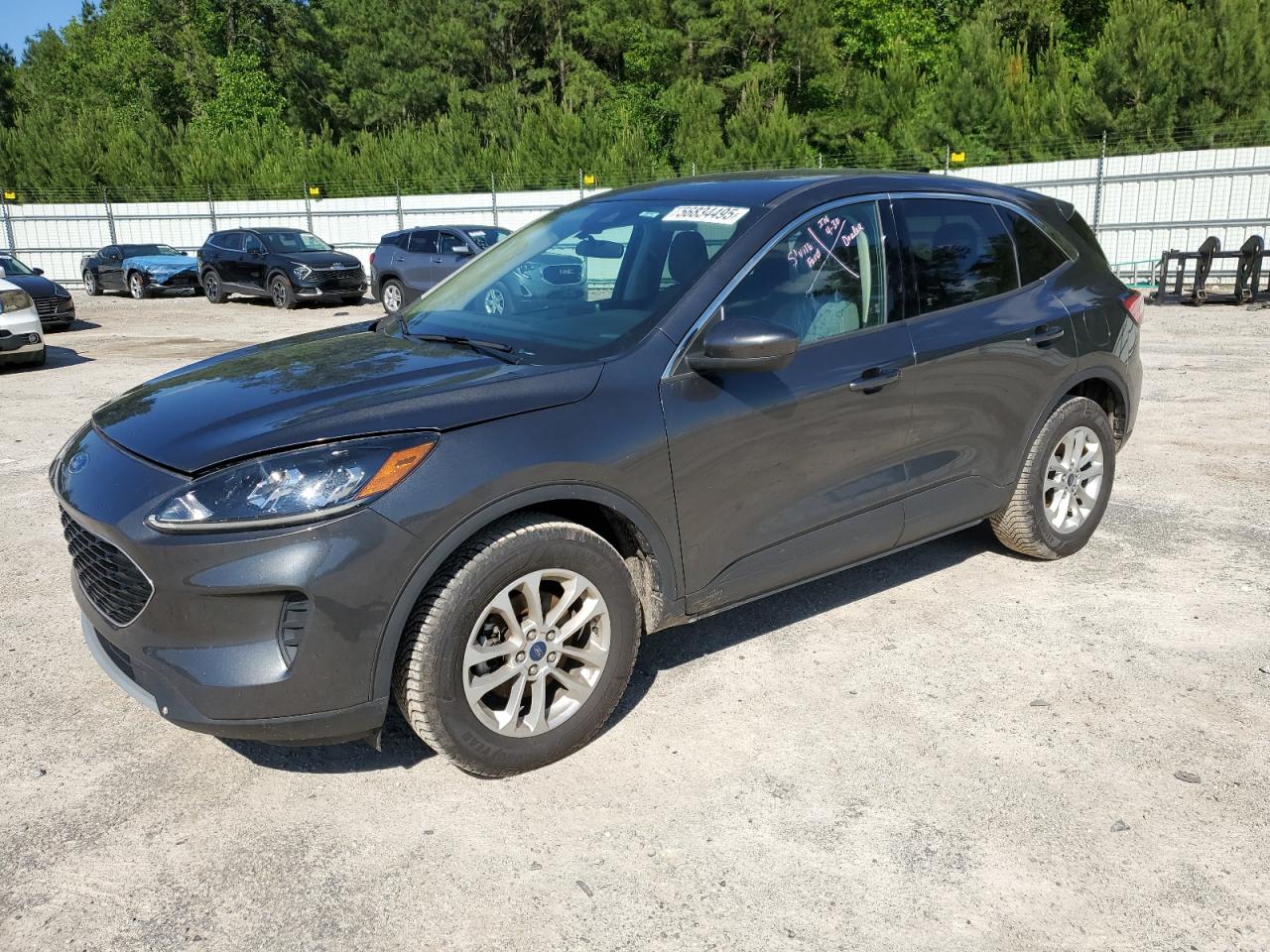 2020 Ford Escape se SE