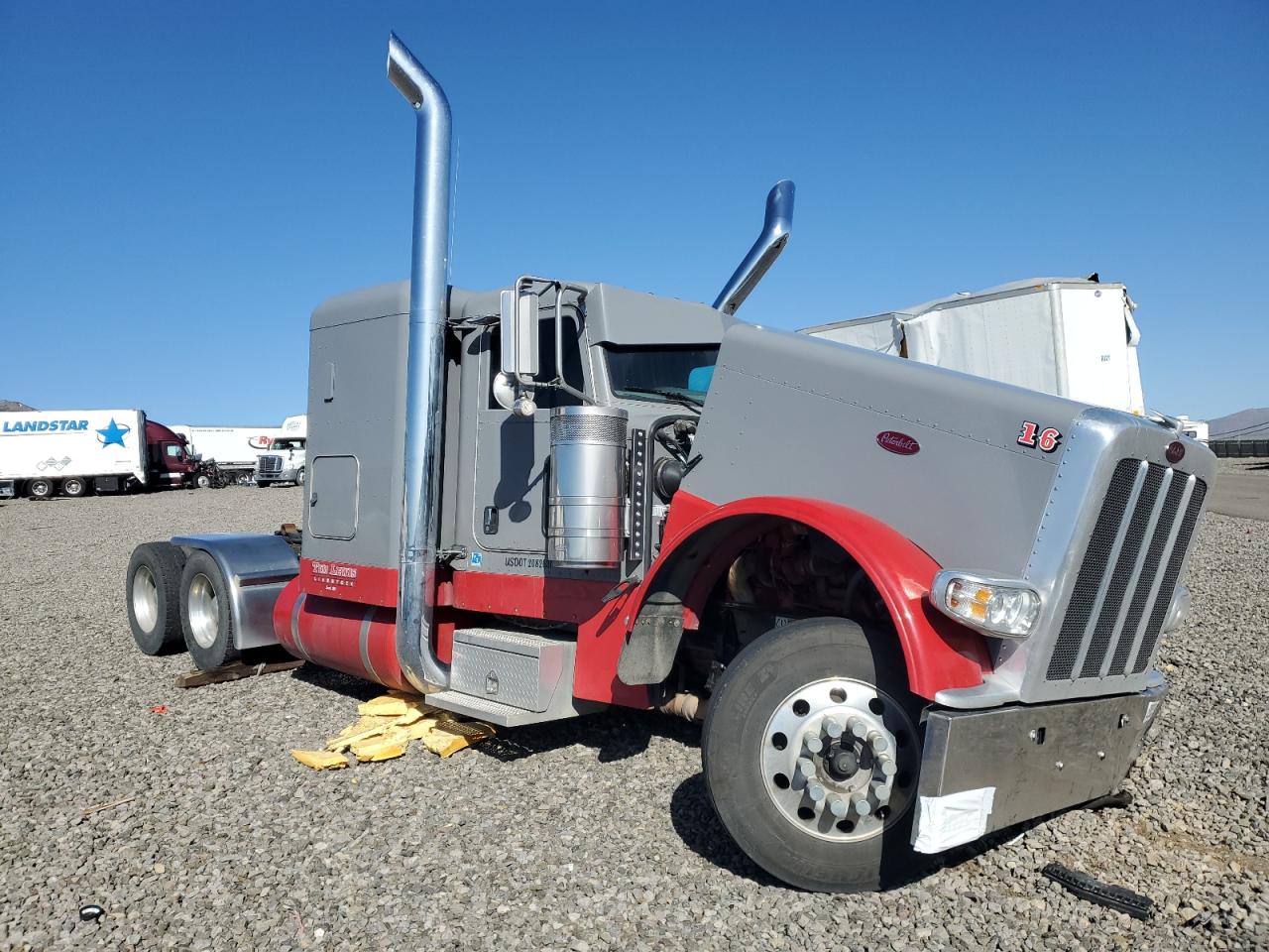 2023 Peterbilt 389