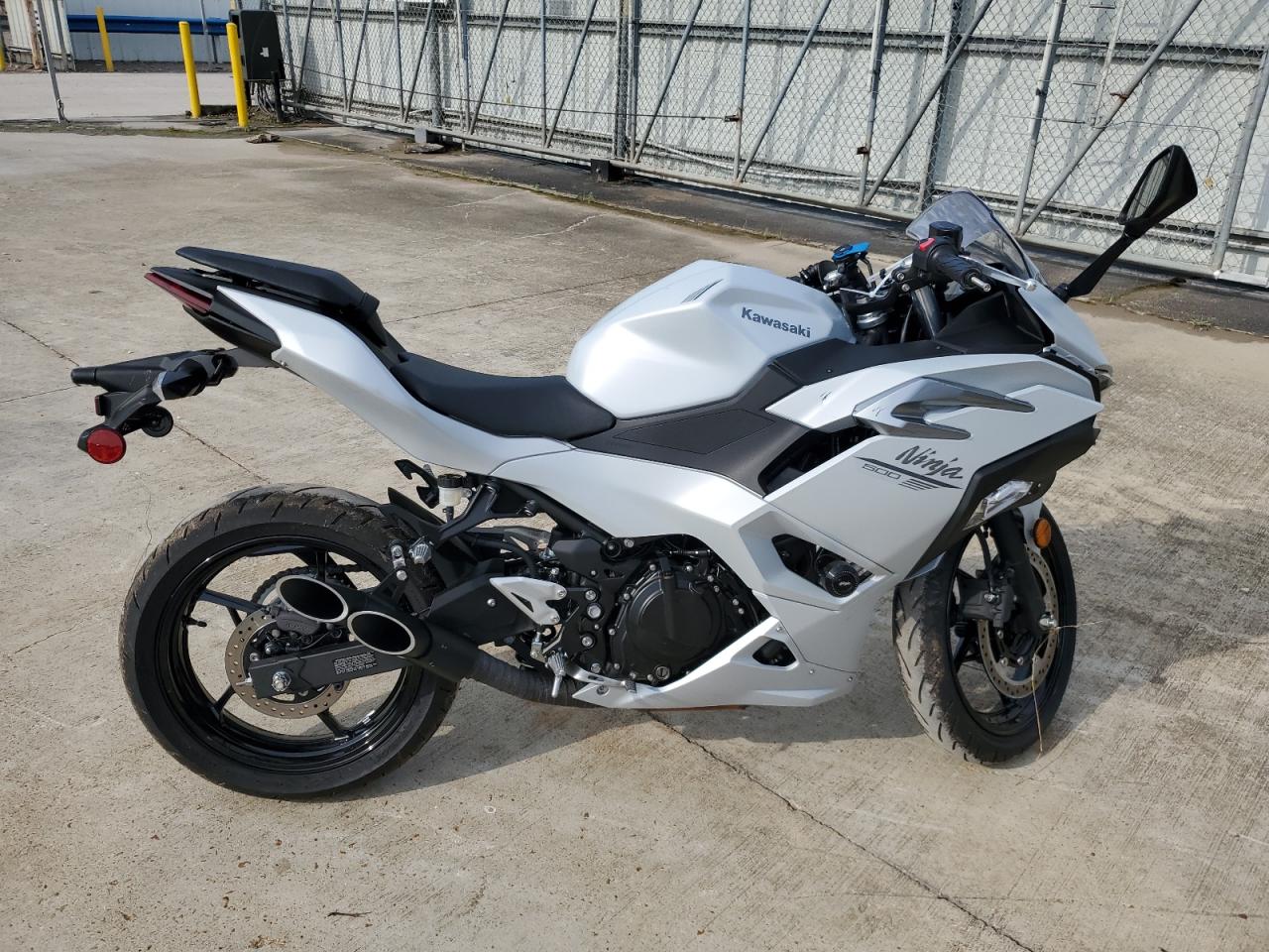 2025 Kawasaki Ex500