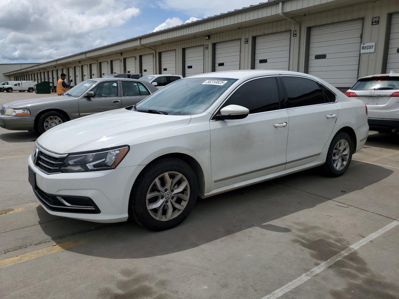 2016 Volkswagen Passat s S