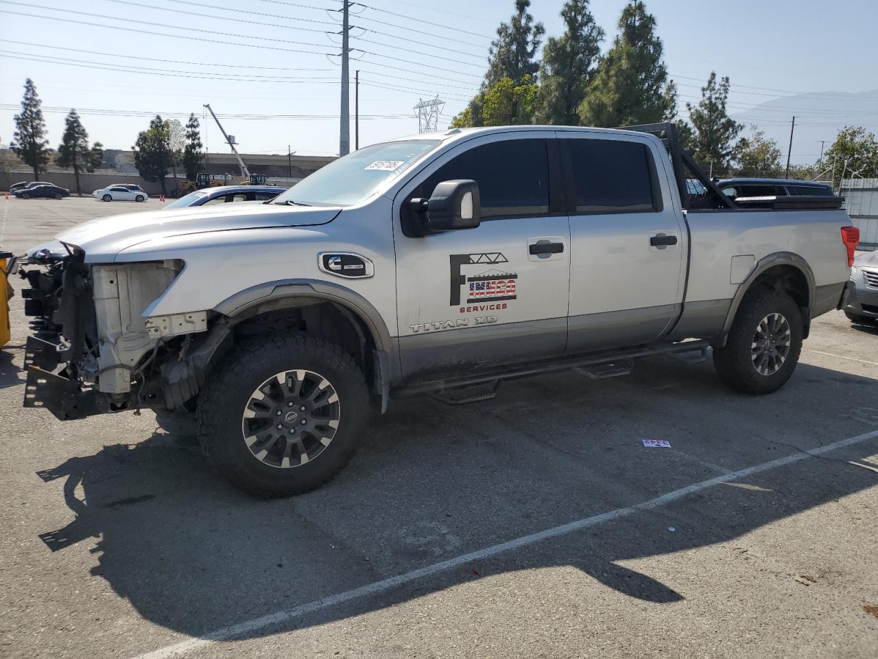 2016 Nissan Titan xd sl