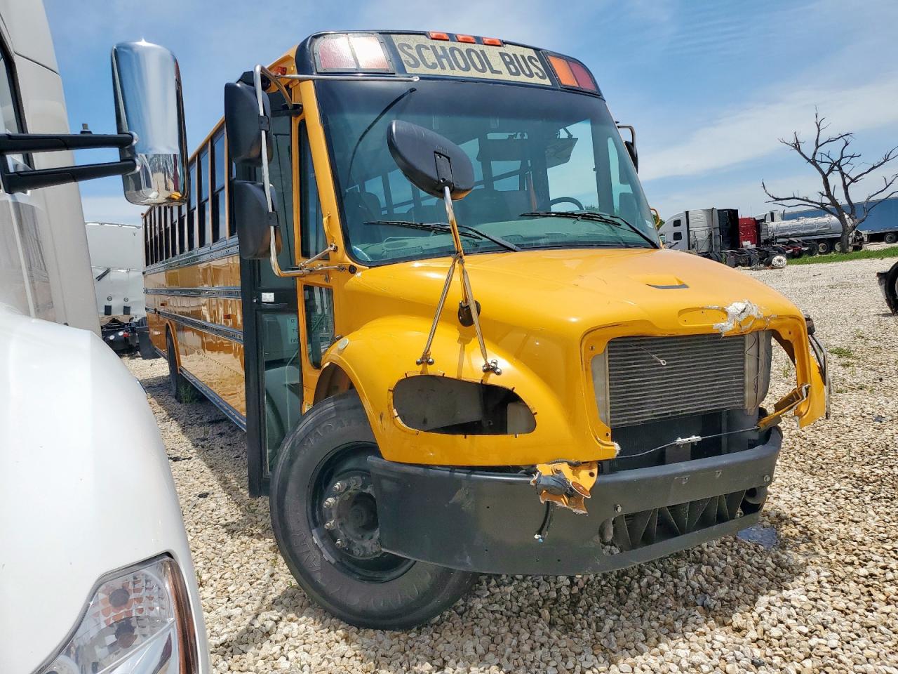 2018 Freightliner Chassis b2