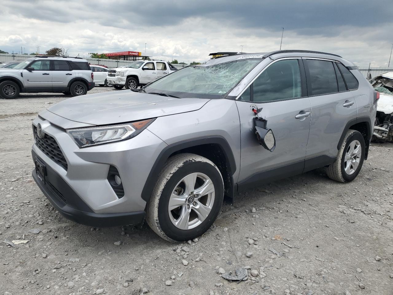 2021 Toyota Rav4 xle XLE
