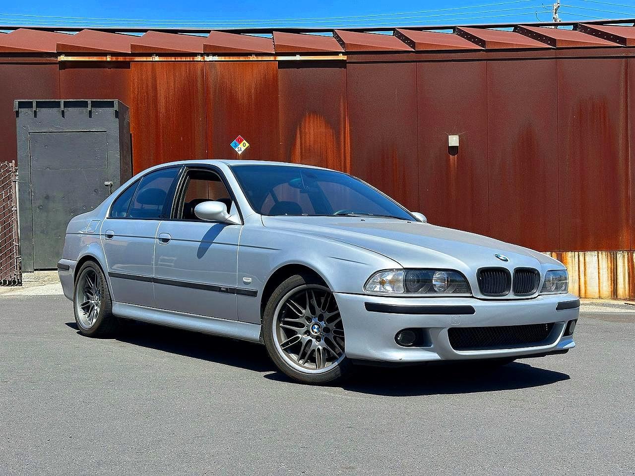 2000 BMW M5
