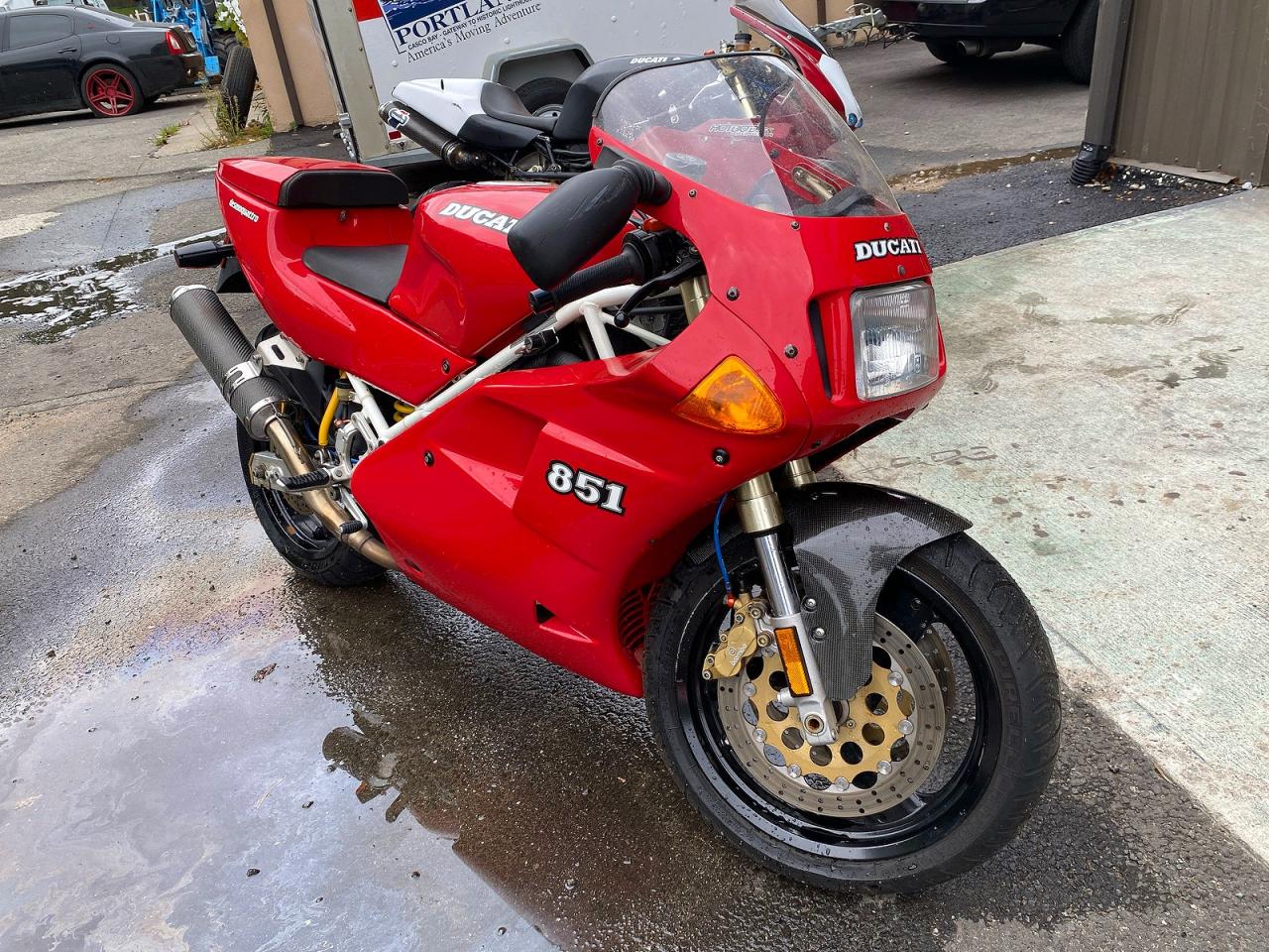 Ducati 851