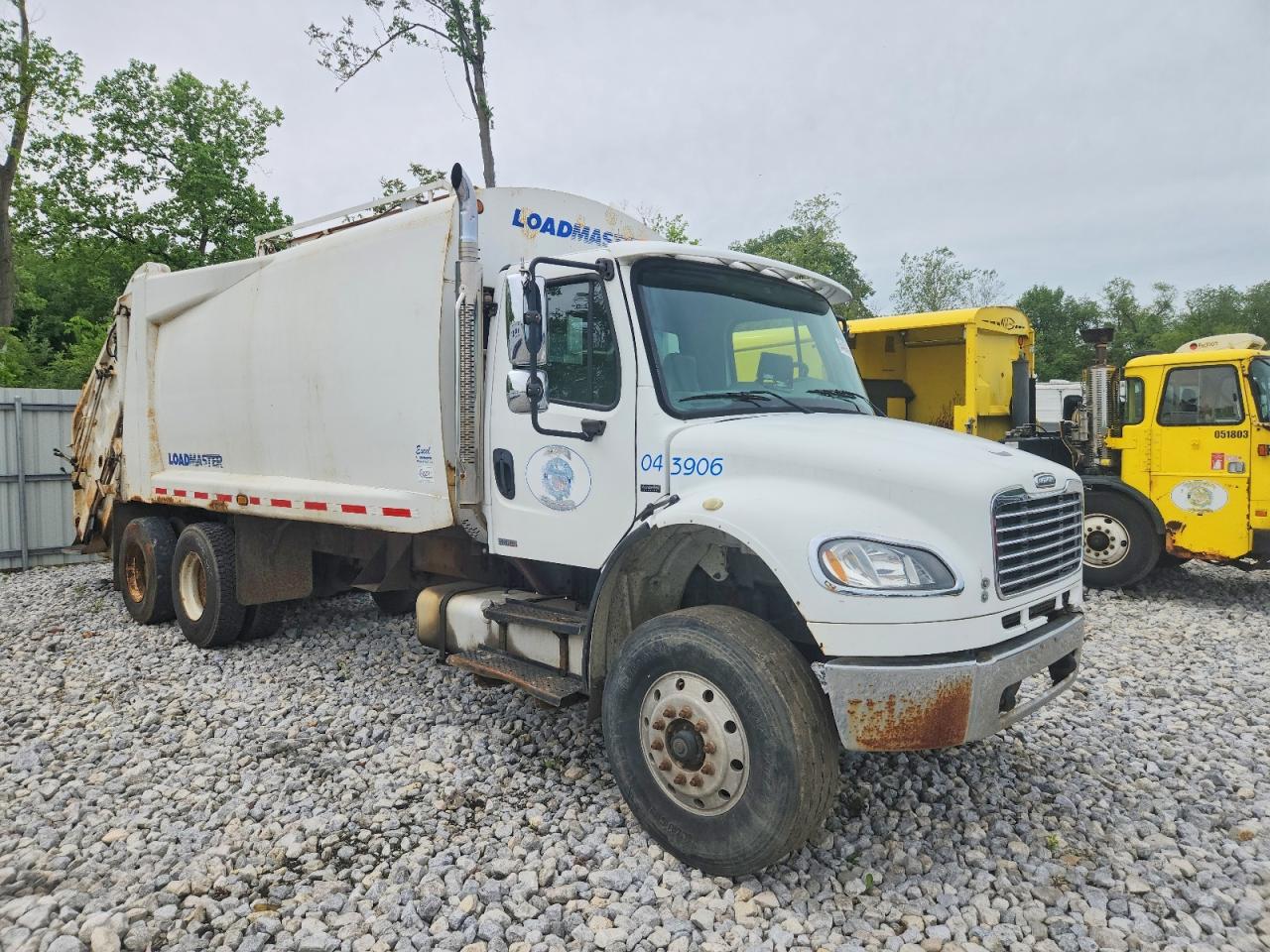 2006 Freightliner M2 106