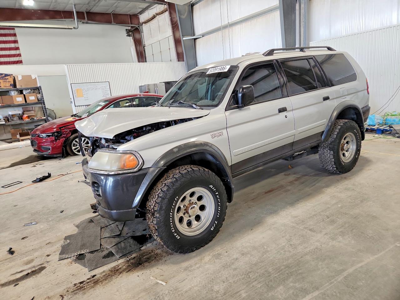 2003 Mitsubishi Montero