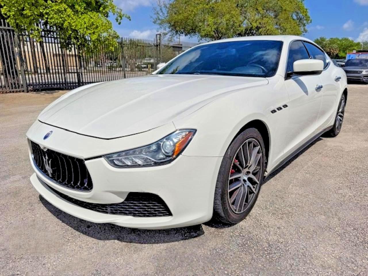 2015 Maserati Ghibli