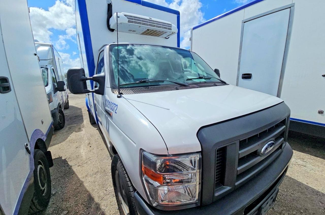 2023 Ford Econoline E350