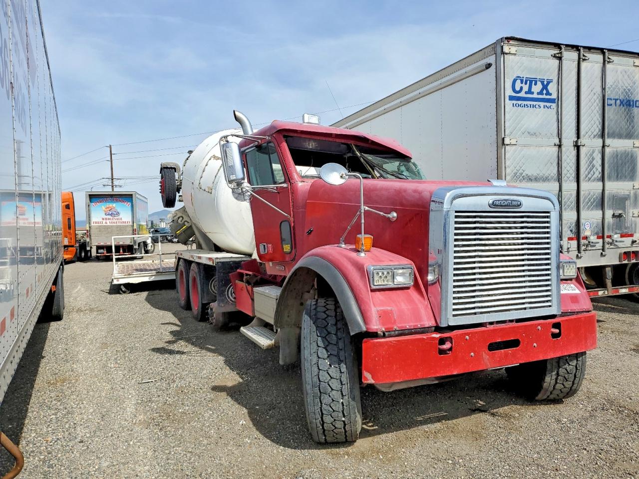 2005 Freightliner Fld120