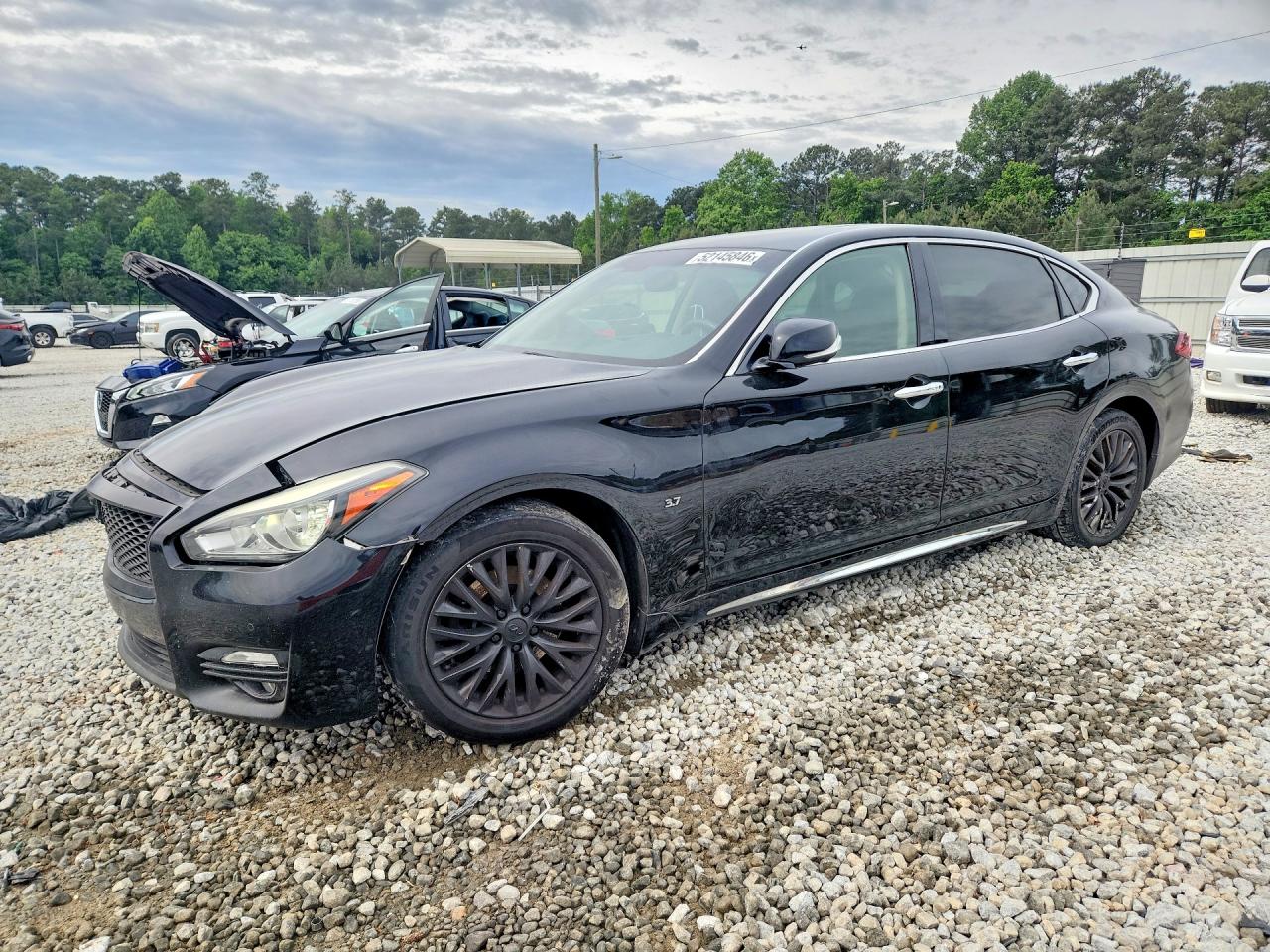 2016 Infiniti Q70
