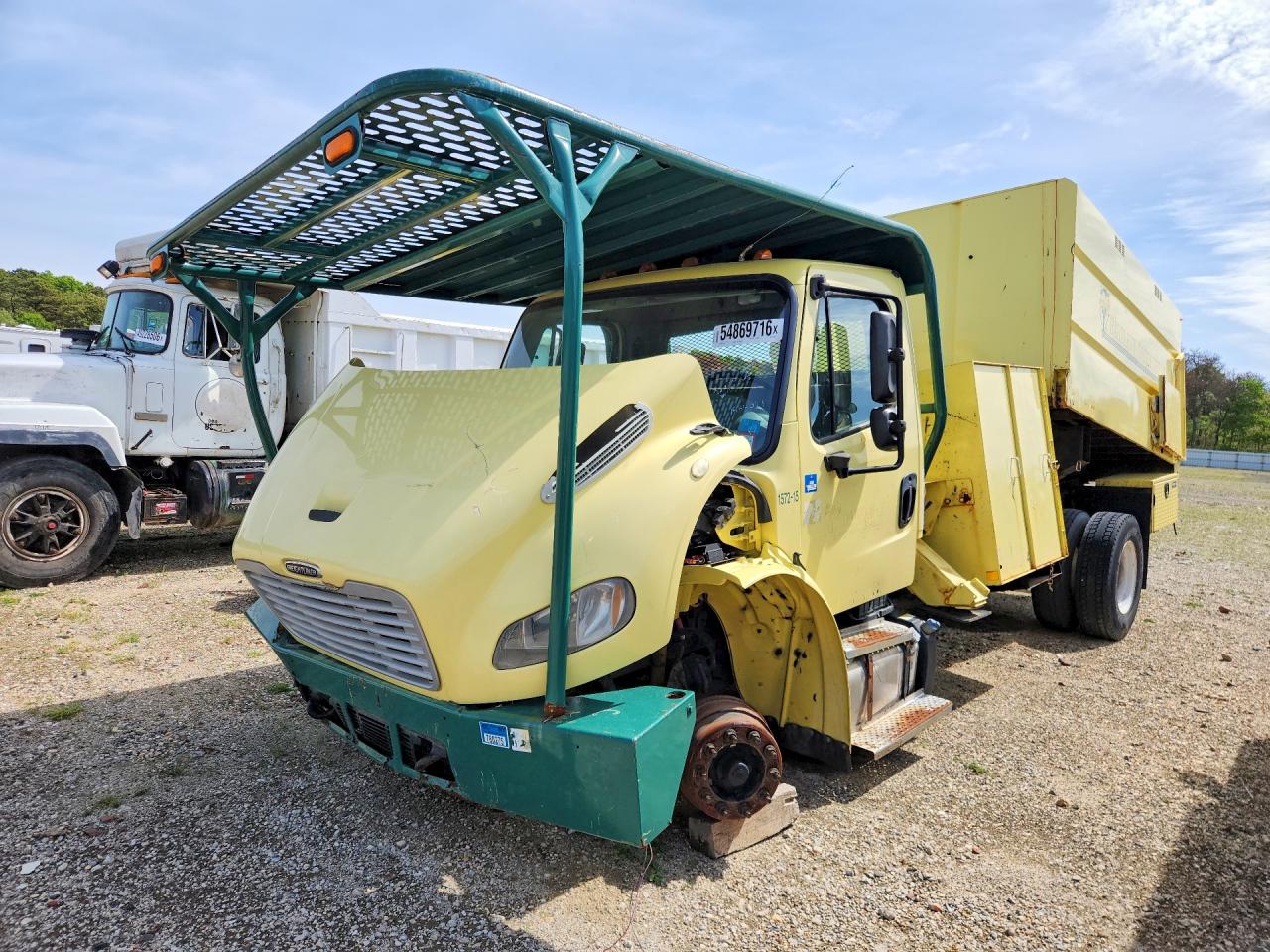 2013 Freightliner M2 106