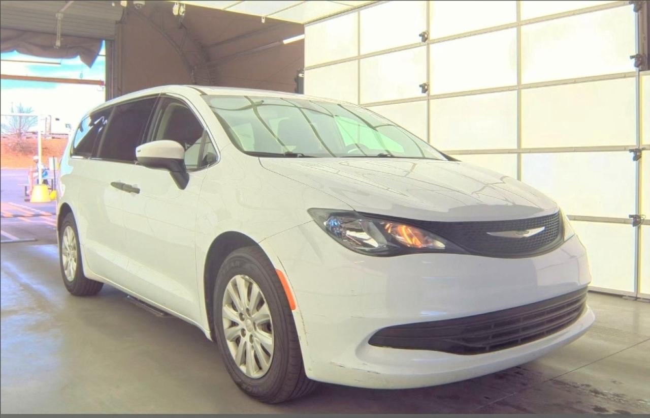 2020 Chrysler Voyager