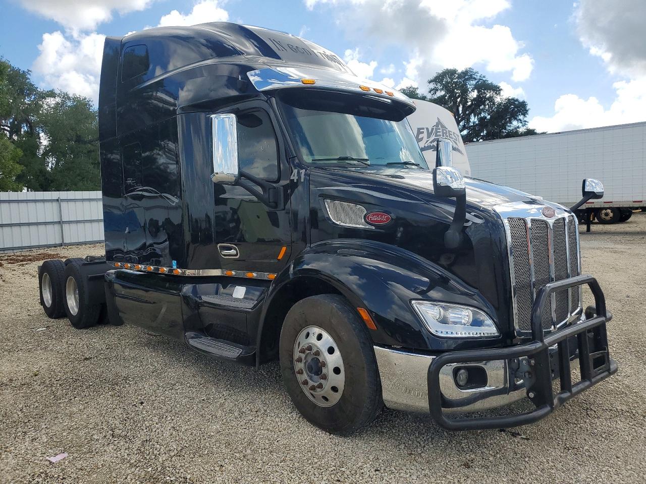 2020 Peterbilt 579