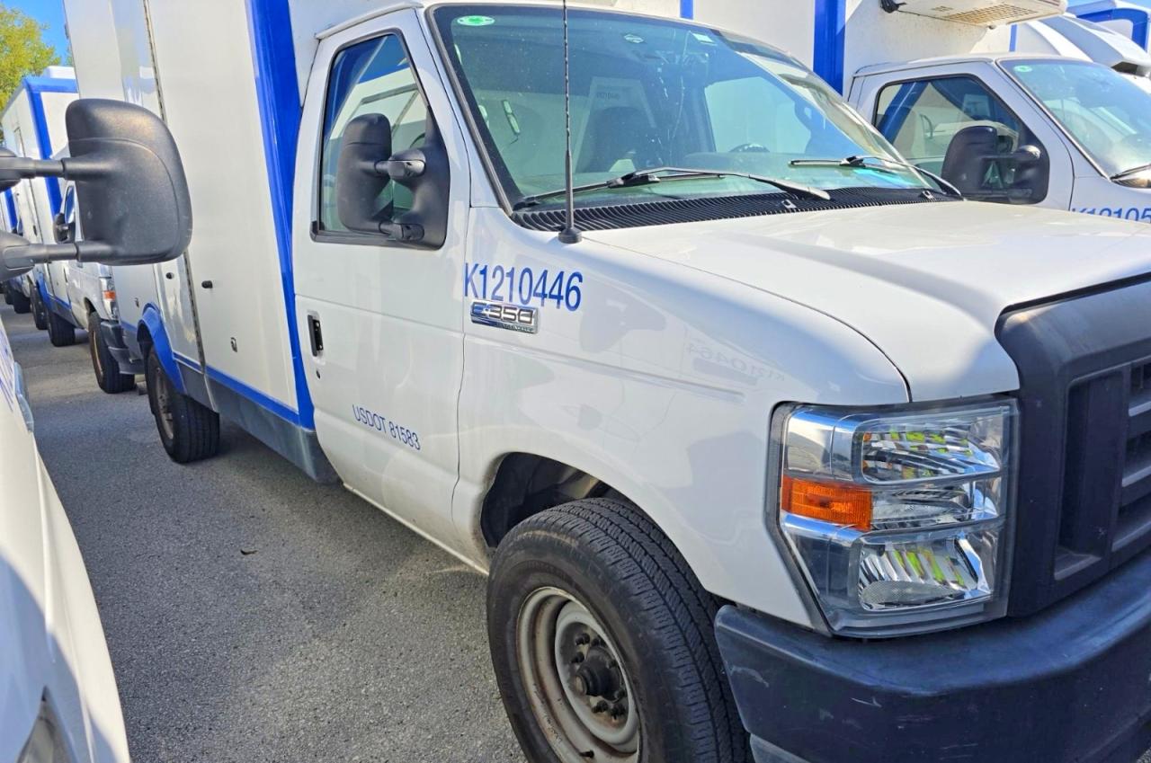2023 Ford Econoline E350