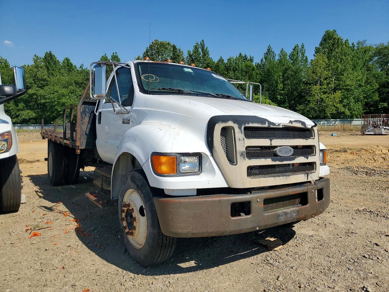 2004 Ford F-650