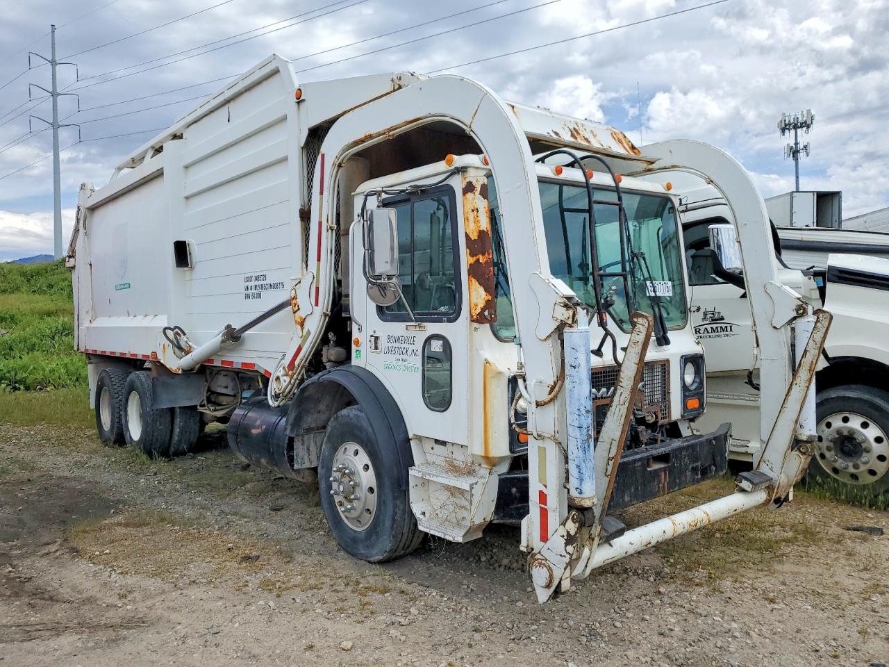 Mack 600