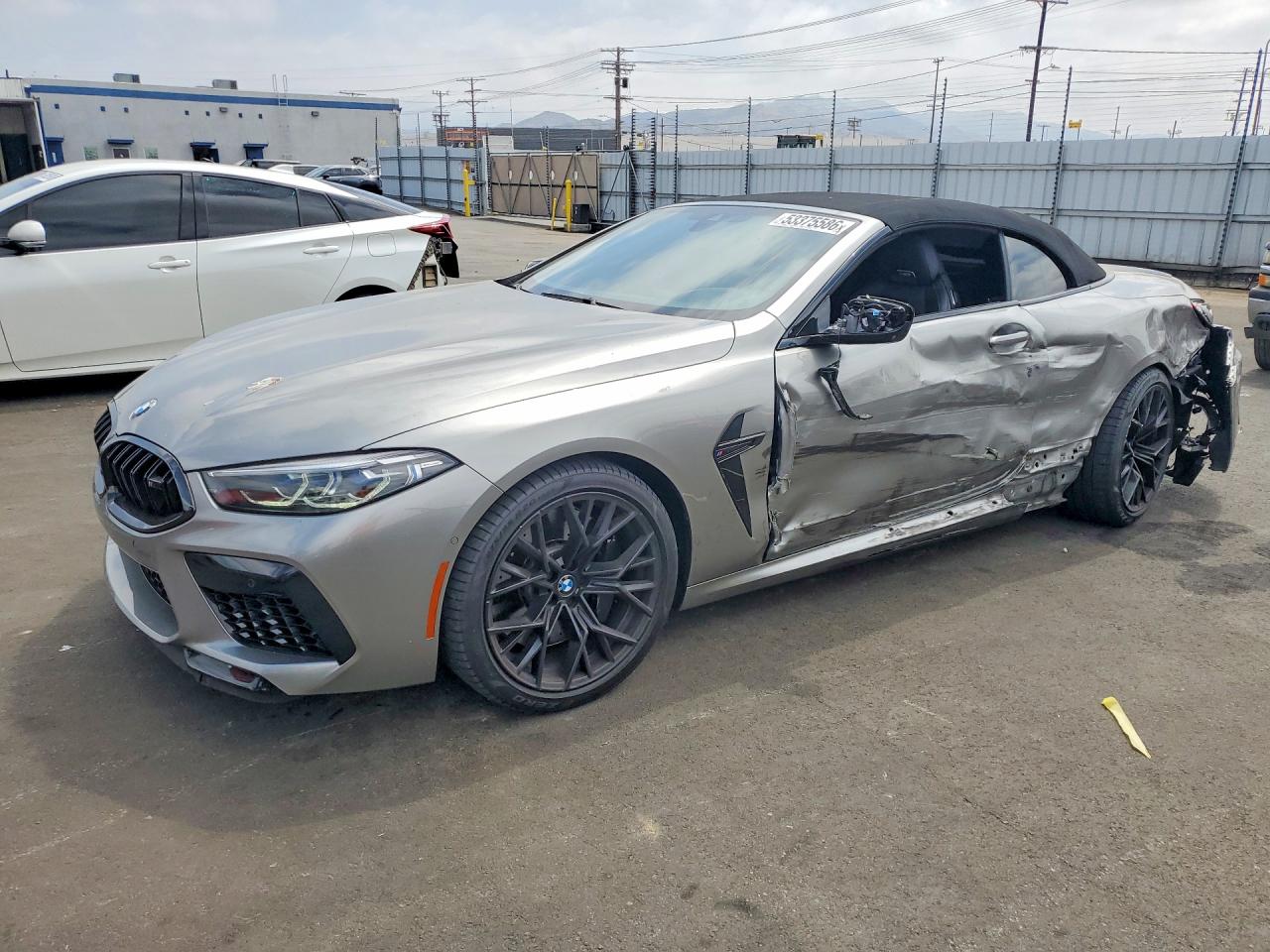2022 BMW M8