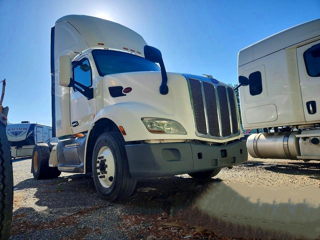 2017 Peterbilt 579