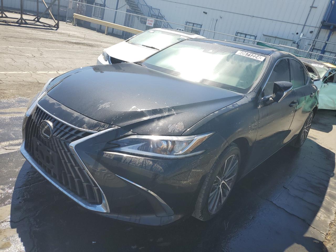 2023 Lexus Es300