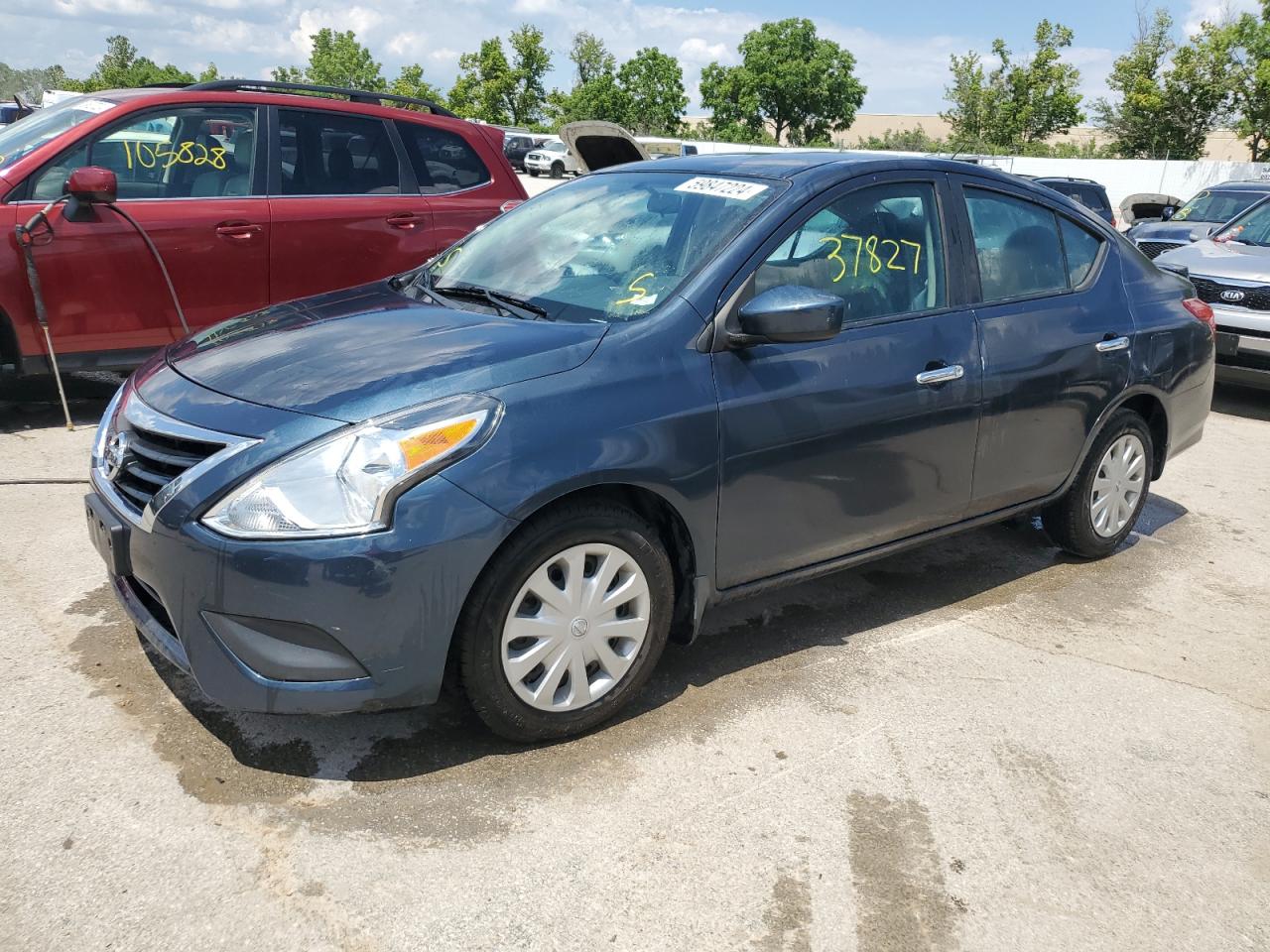 2015 Nissan Versa s S