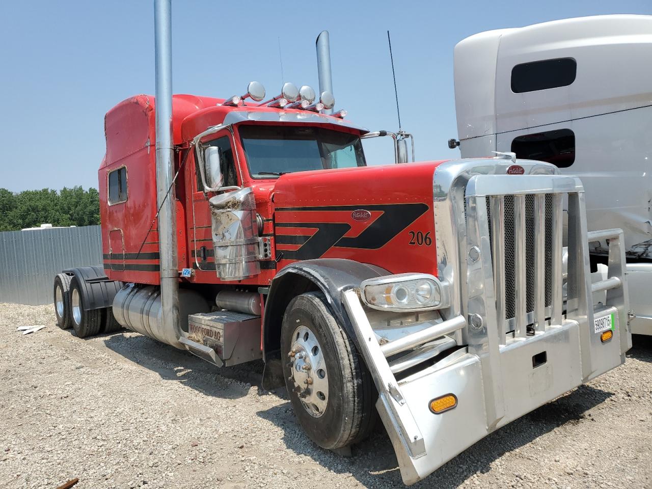 2023 Peterbilt 389