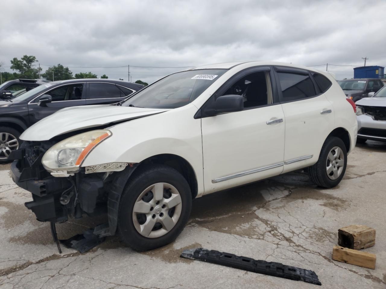 2013 Nissan Rogue s S