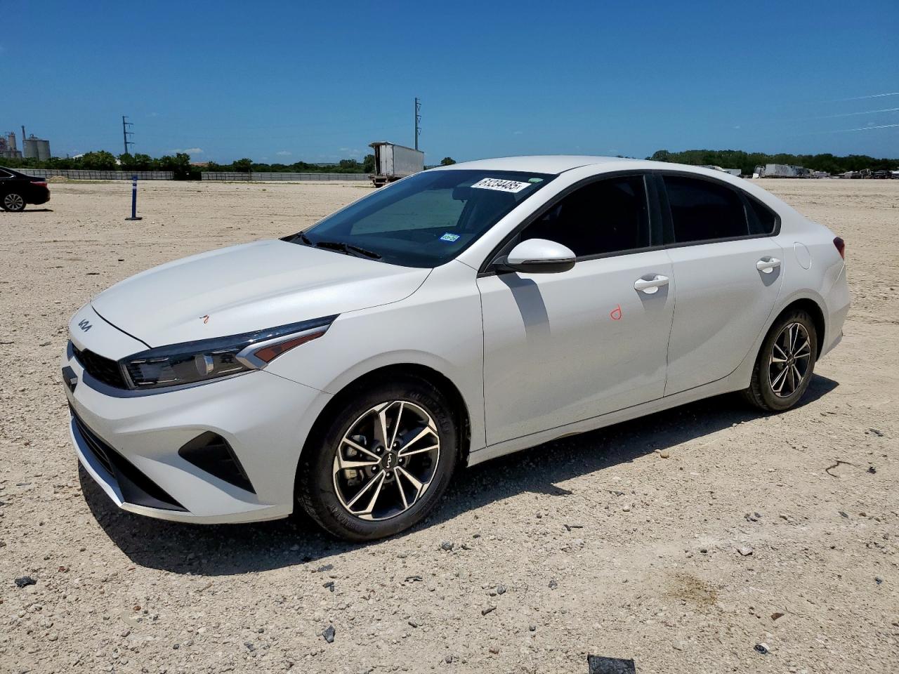 2022 Kia Forte fe FE