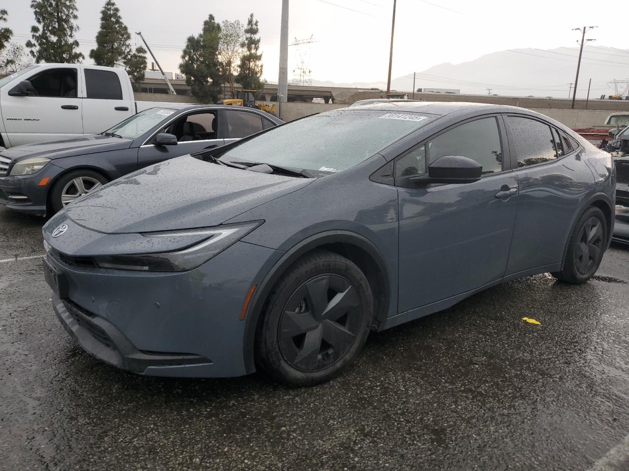 2024 Toyota Prius le LE