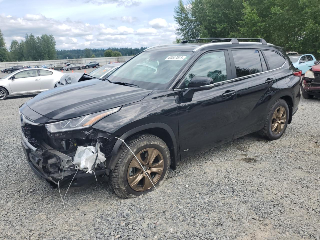 2023 Toyota Highlander hybrid bronze edition