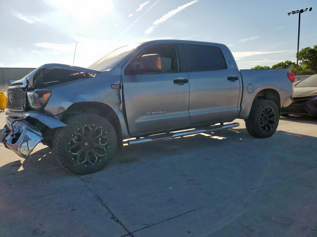 2012 Toyota Tundra cre CREWMAX SR5