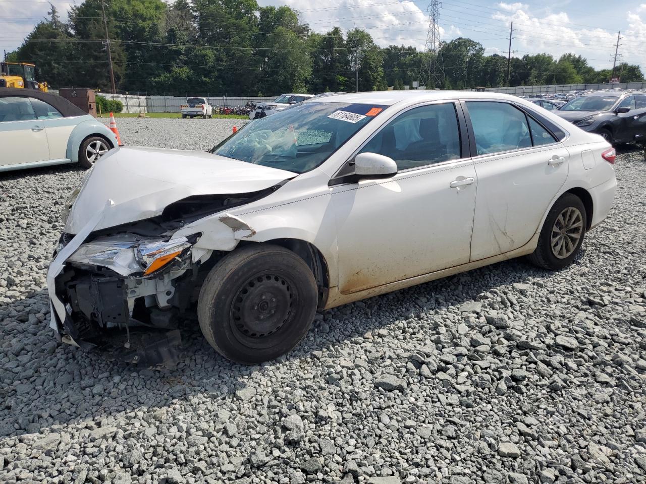 2016 Toyota Camry le LE