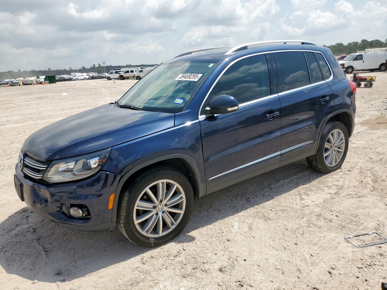 2016 Volkswagen Tiguan s S