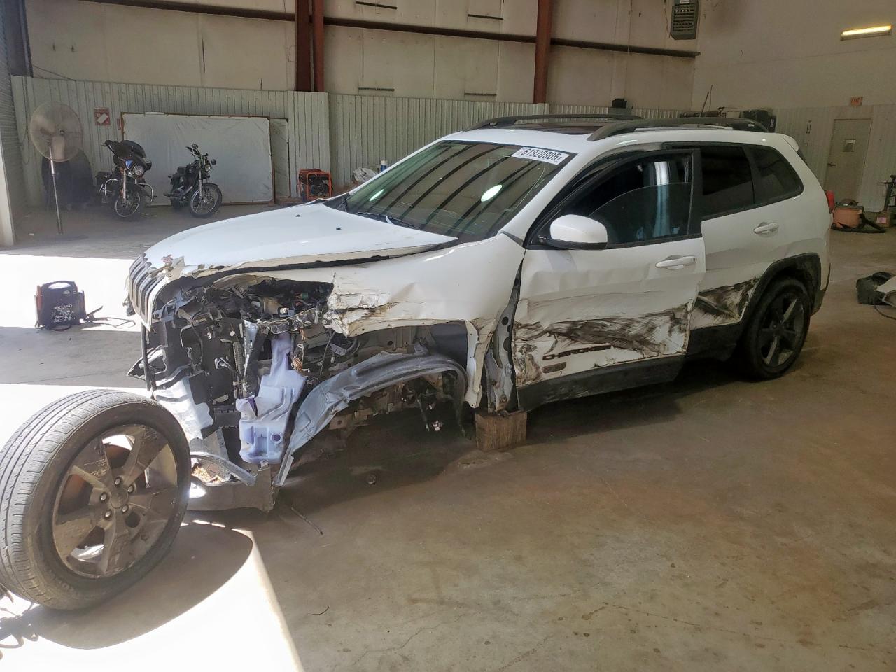 Jeep Cherokee l