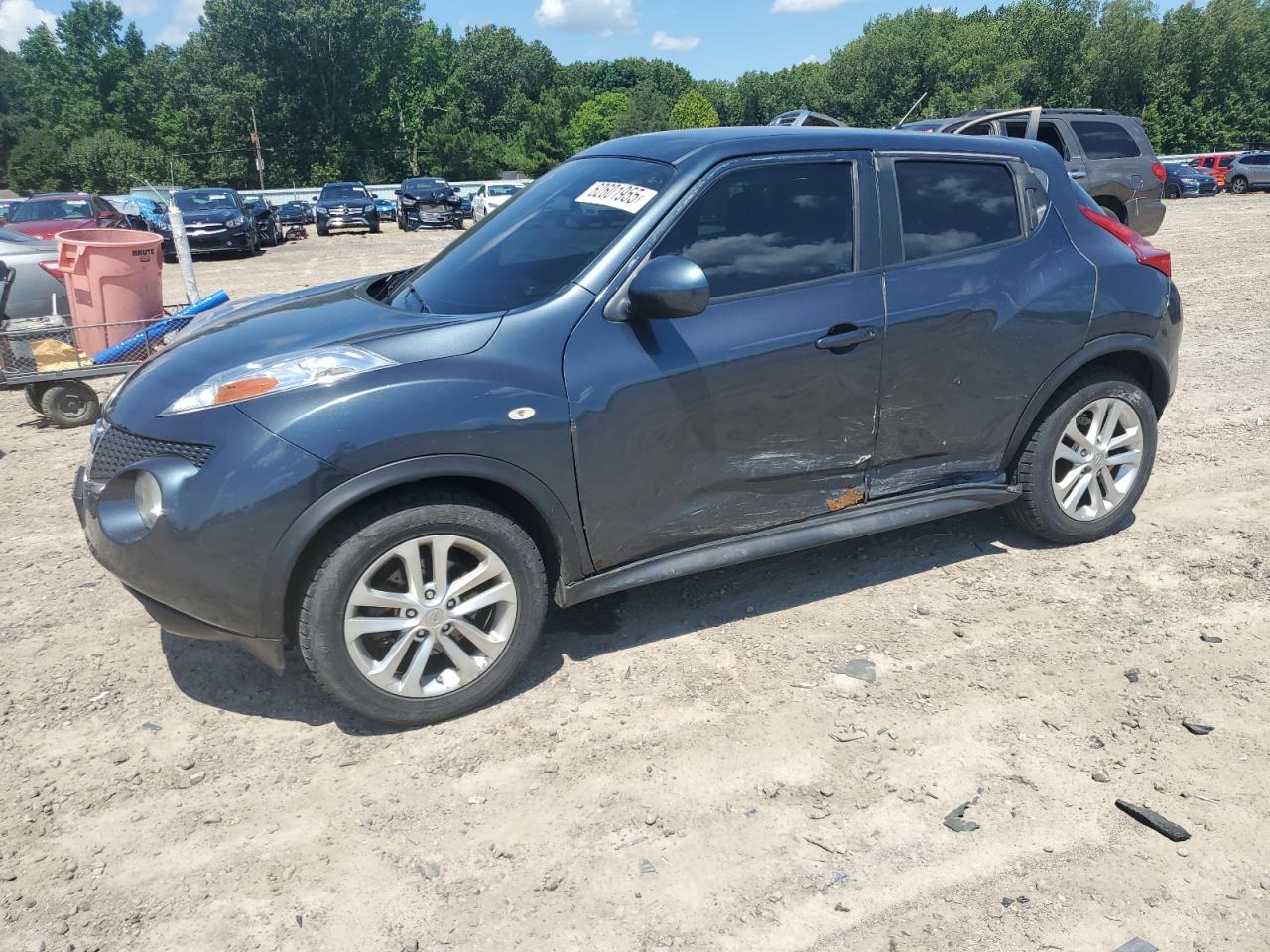 2013 Nissan Juke s S