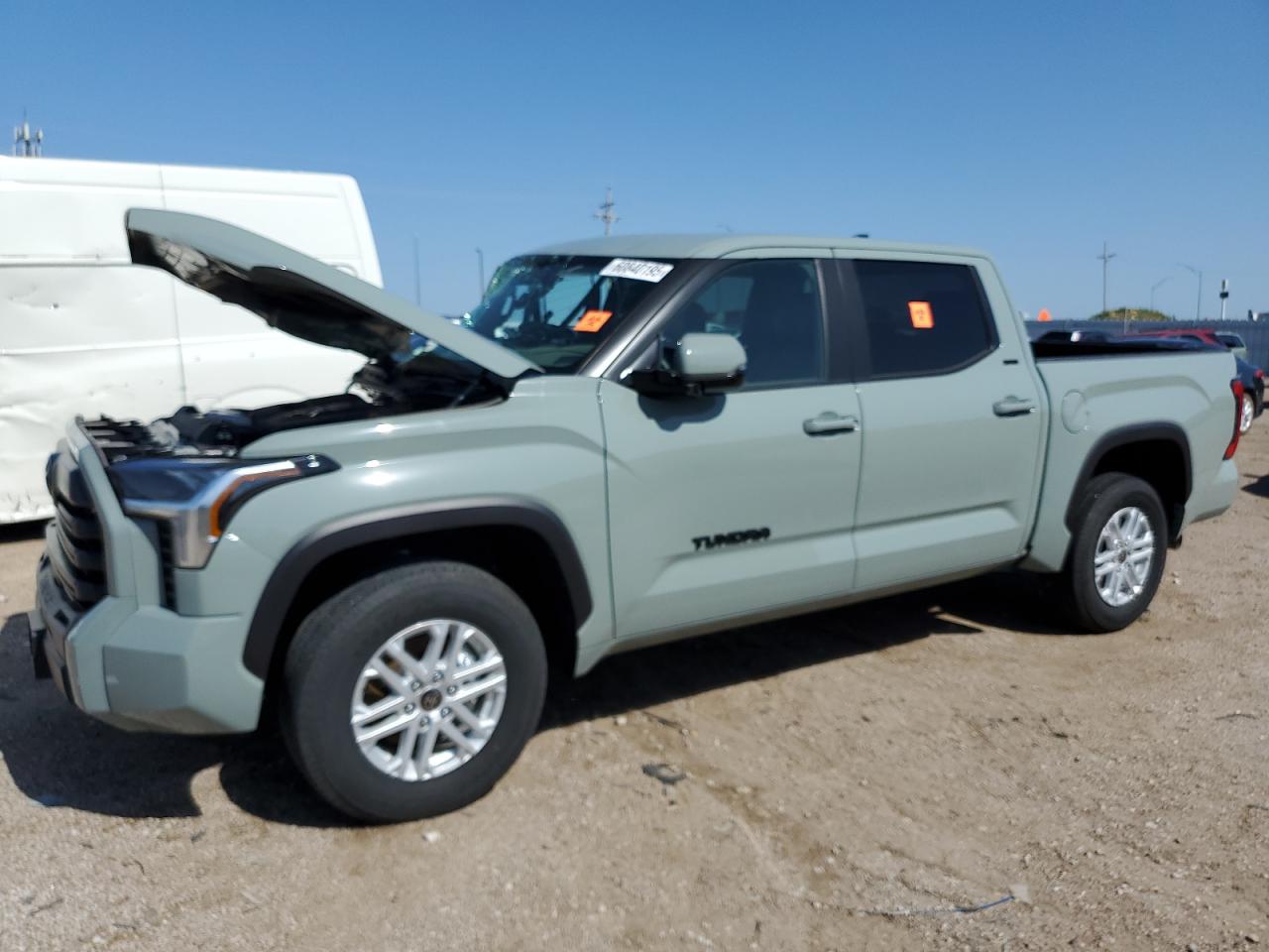 2024 Toyota Tundra cre CREWMAX SR