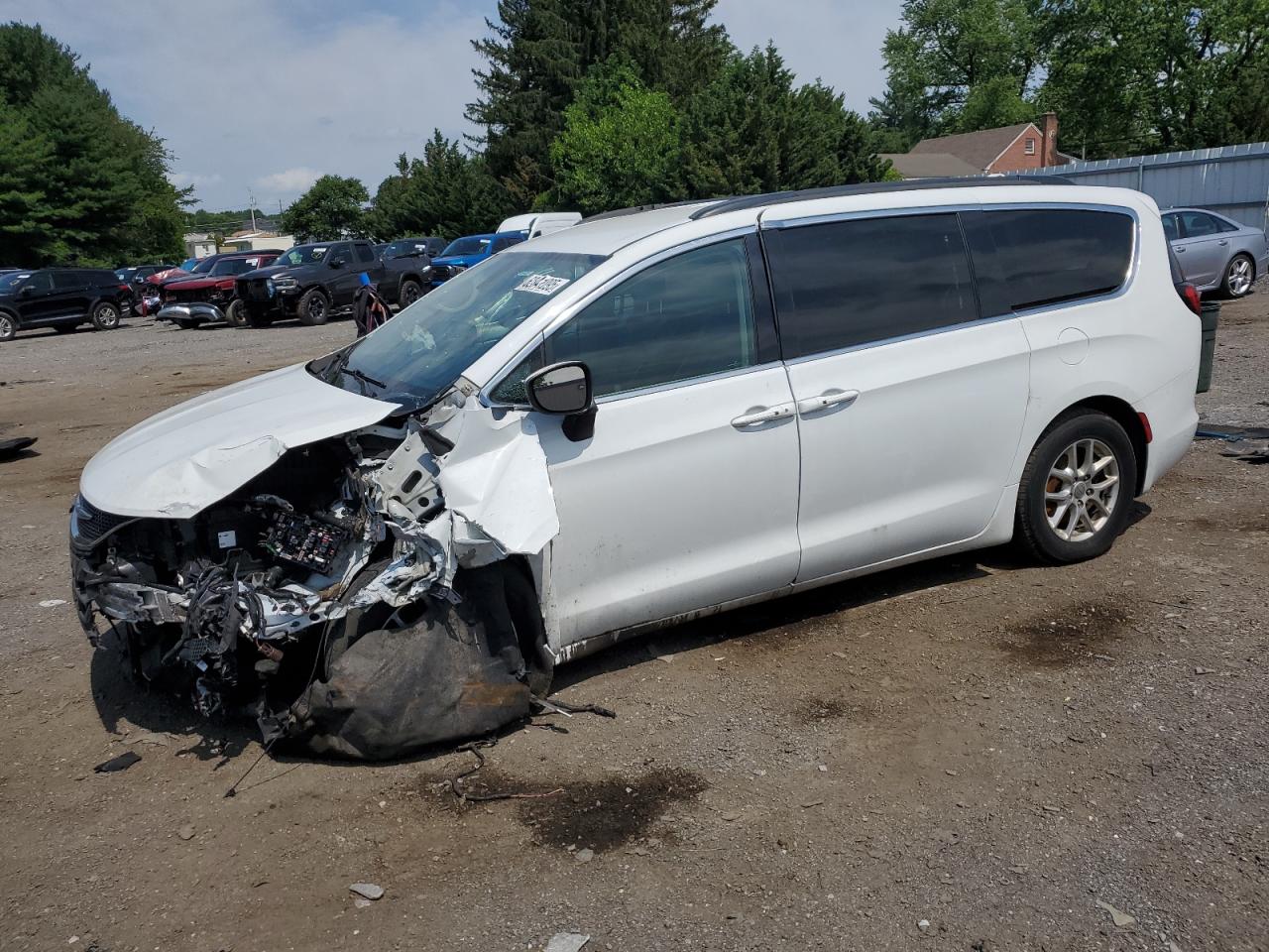 2020 Chrysler Voyager