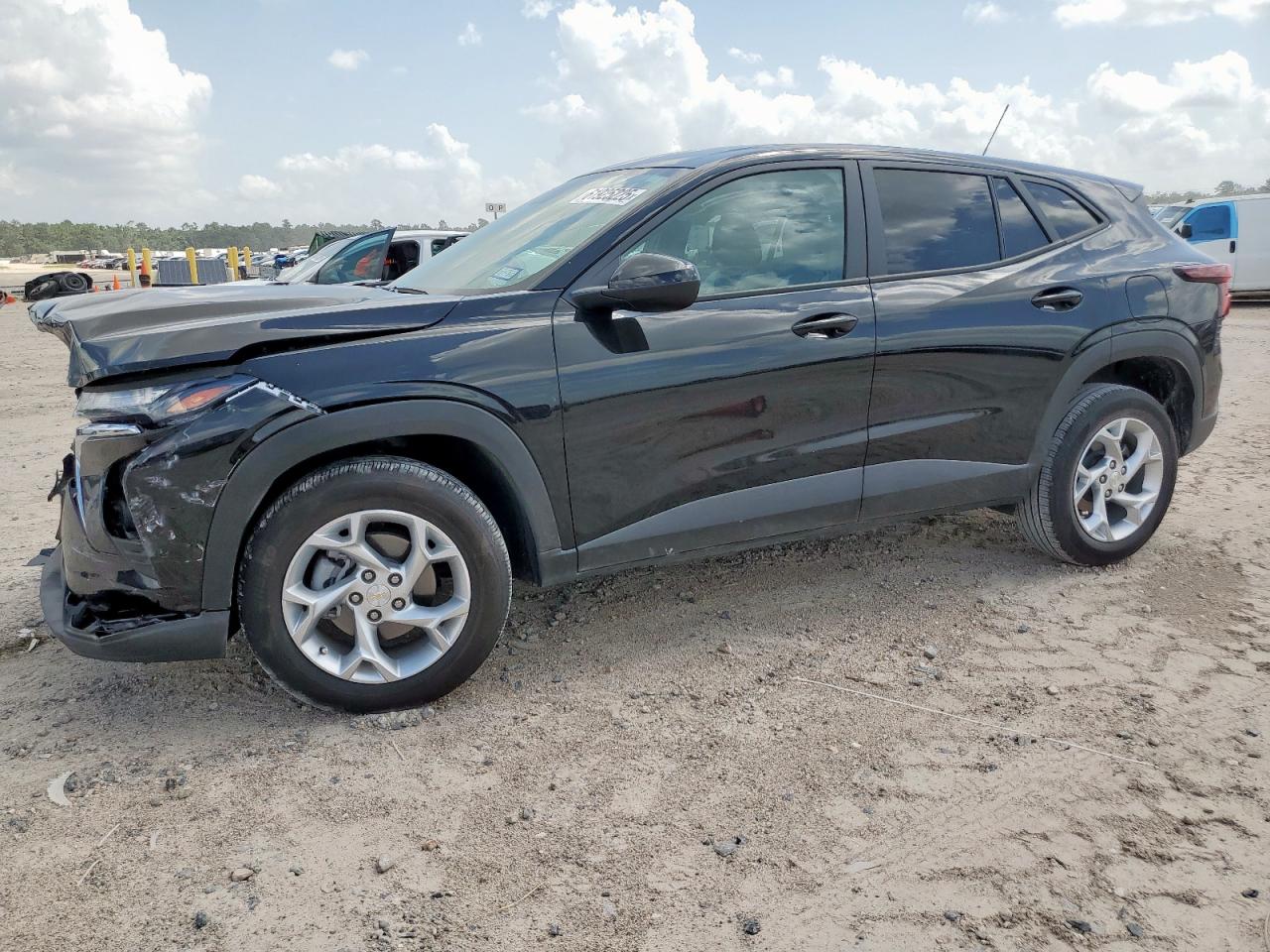 2025 Chevrolet Trax ls LS