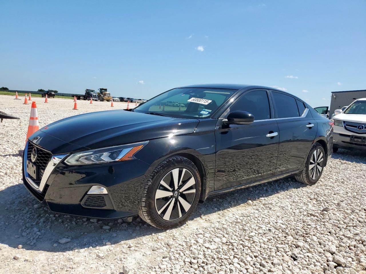 2022 Nissan Altima sv SV