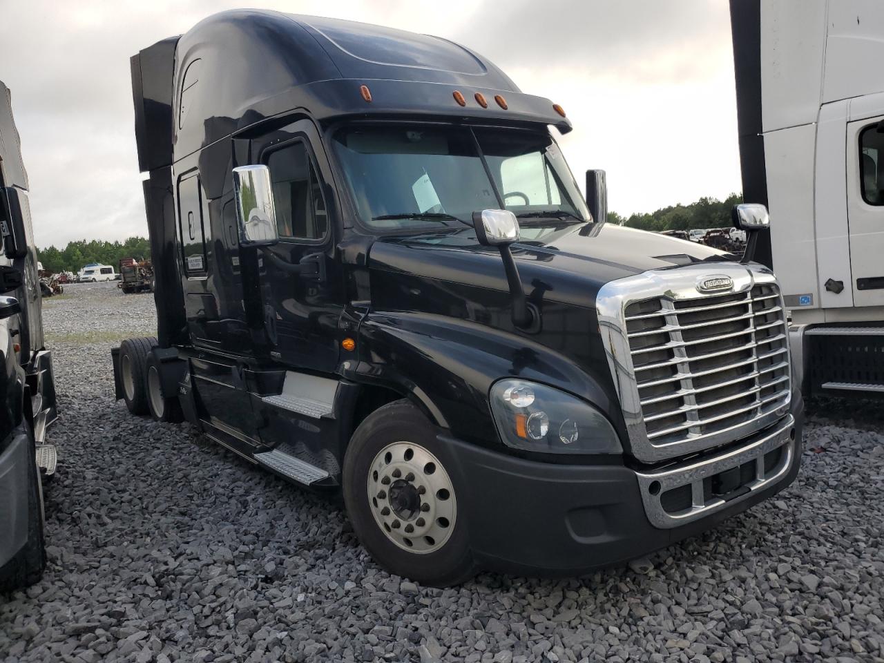 2015 Frht Cascadia 1