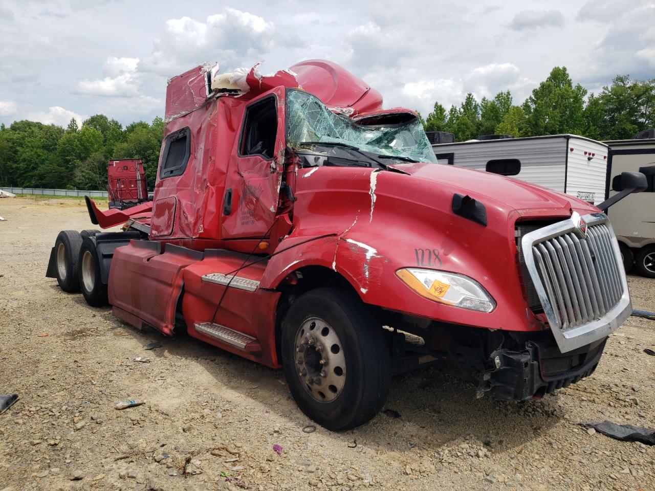 2018 International Lt625