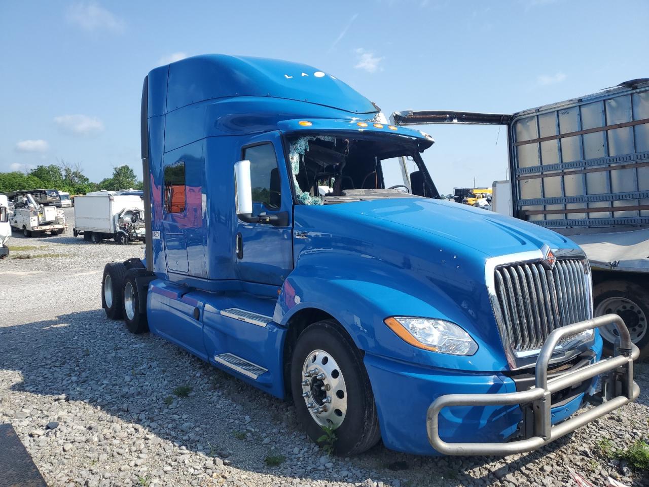2023 International Lt625
