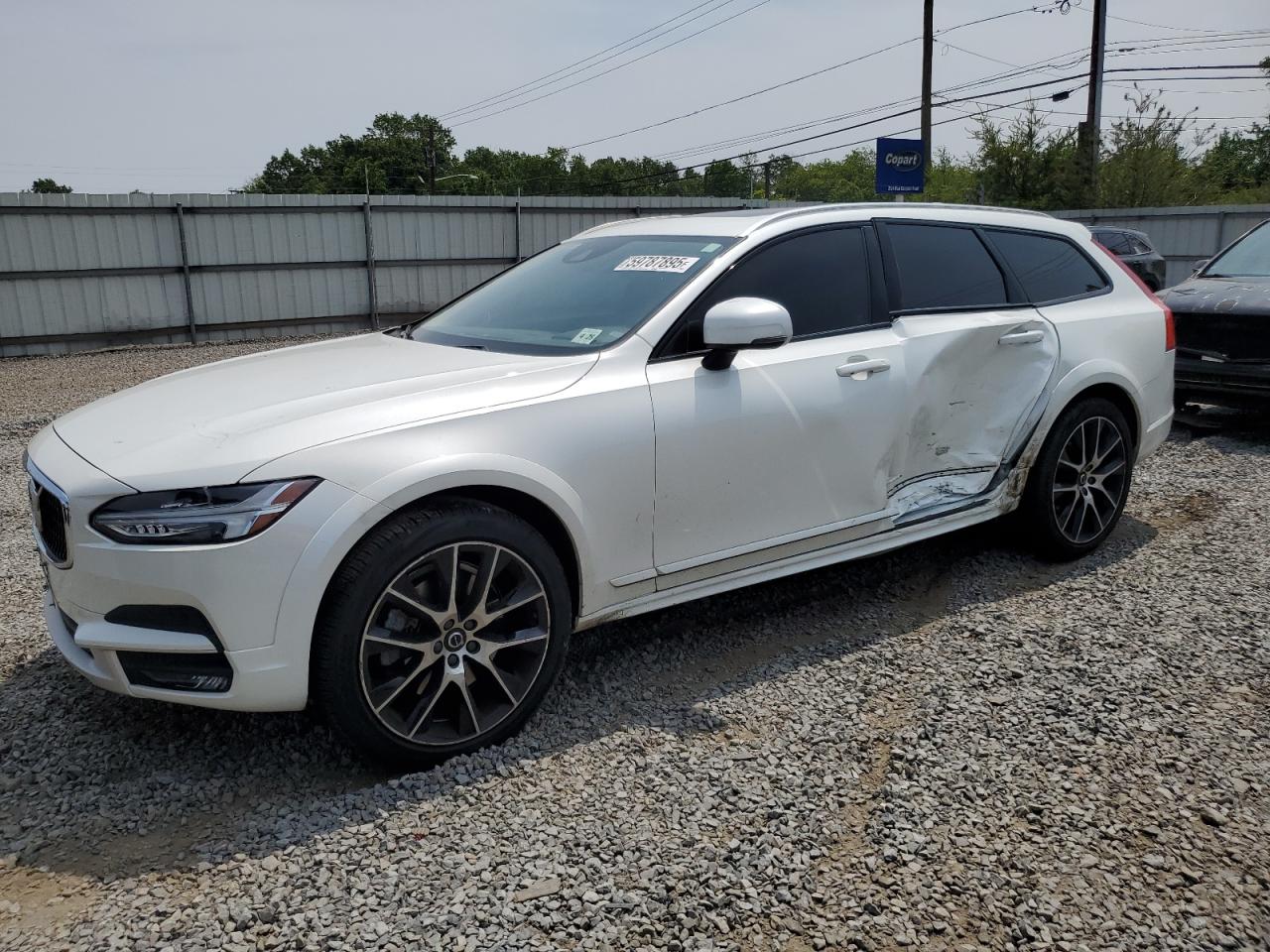 Volvo V90 cross