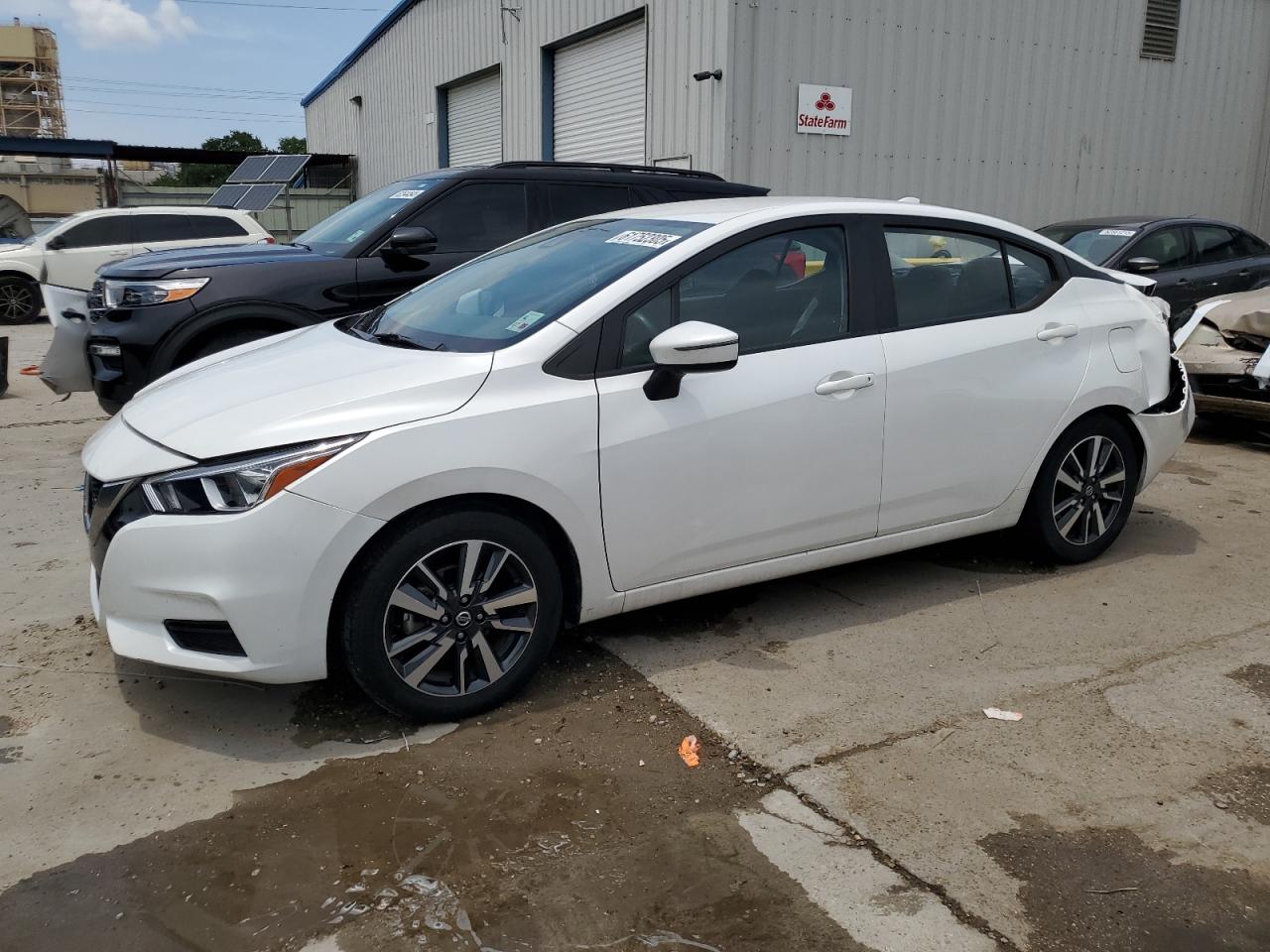 2021 Nissan Versa sv SV
