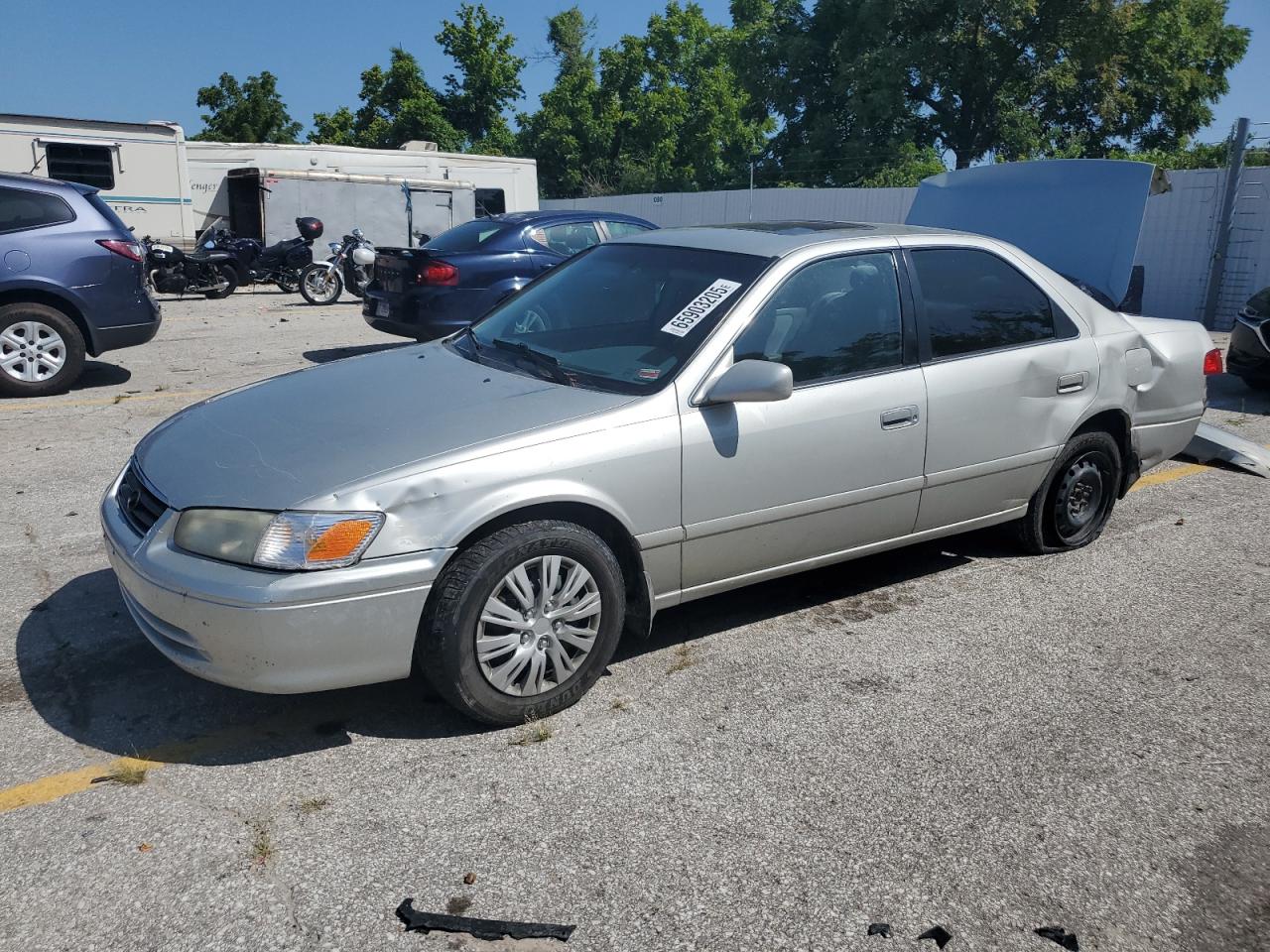 2001 Toyota Camry le LE