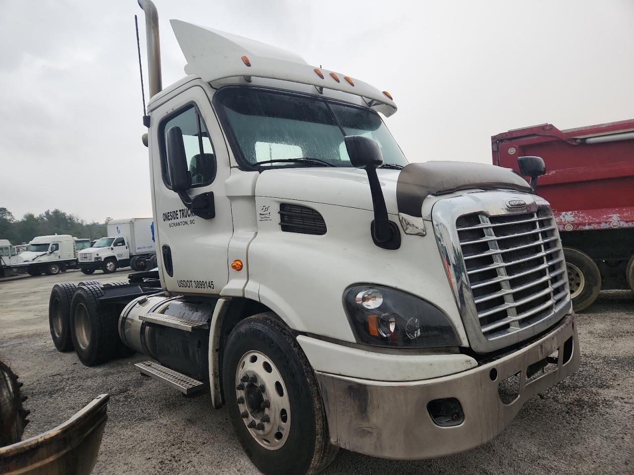 2016 Freightliner Cascadia 1