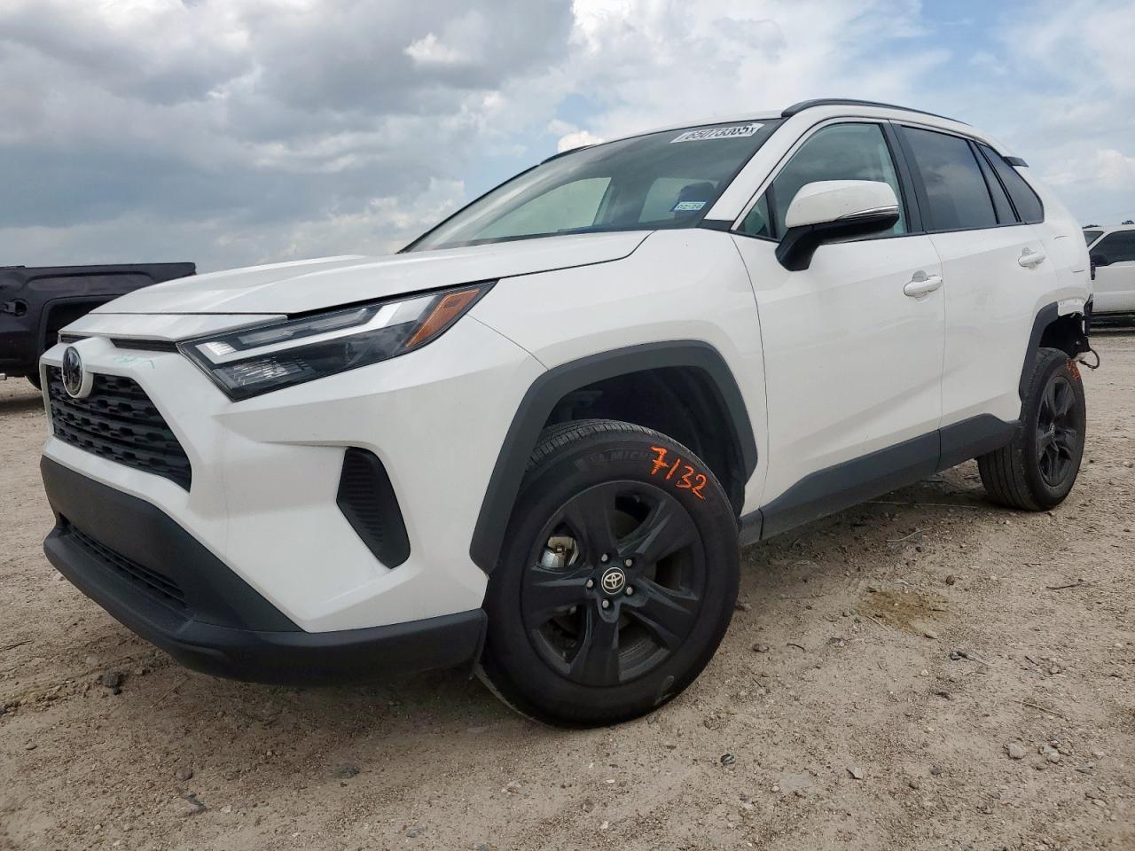 2024 Toyota Rav4 xle XLE