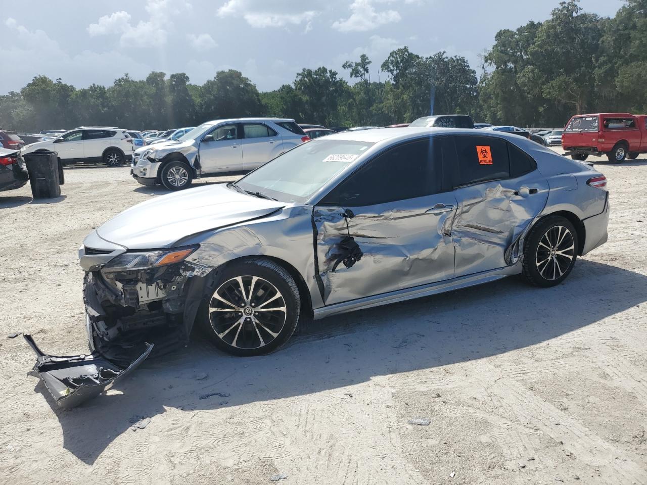 2020 Toyota Camry se SE